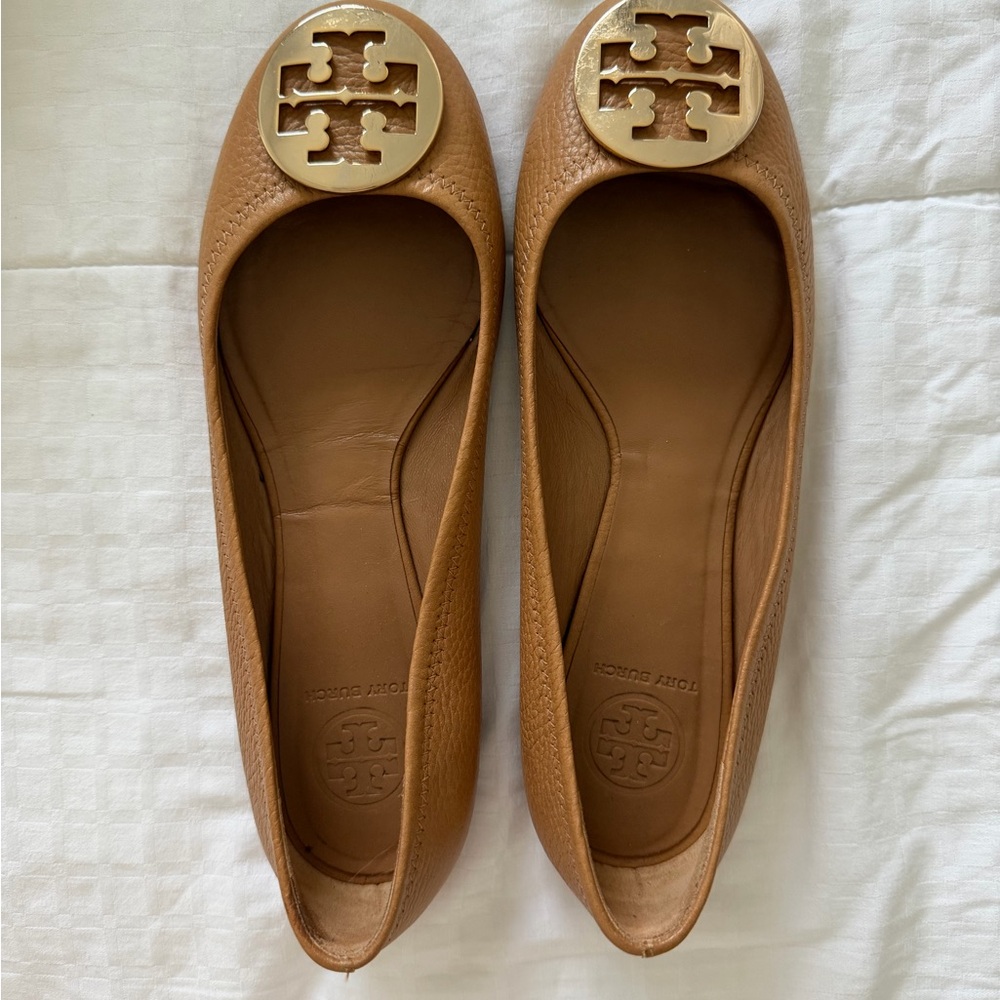 Tory Burch Tan Leather Logo Medallion Ballet Flats